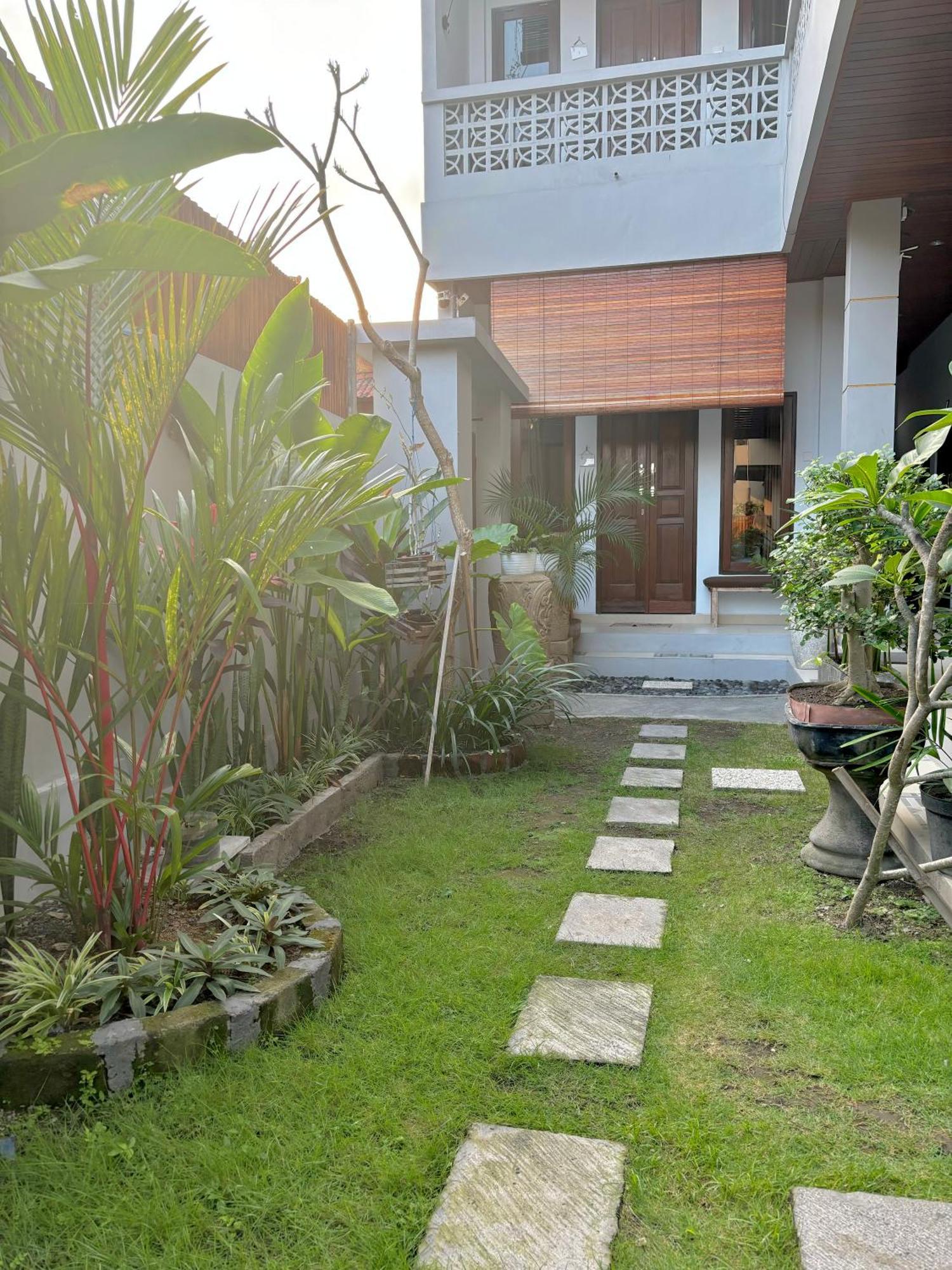 The Lima Home Stay In Canggu Eksteriør billede