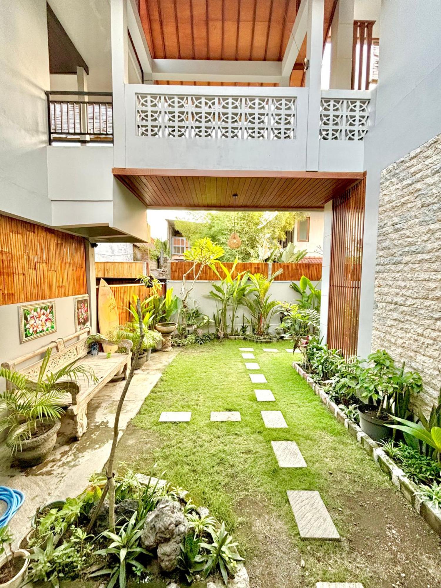 The Lima Home Stay In Canggu Eksteriør billede