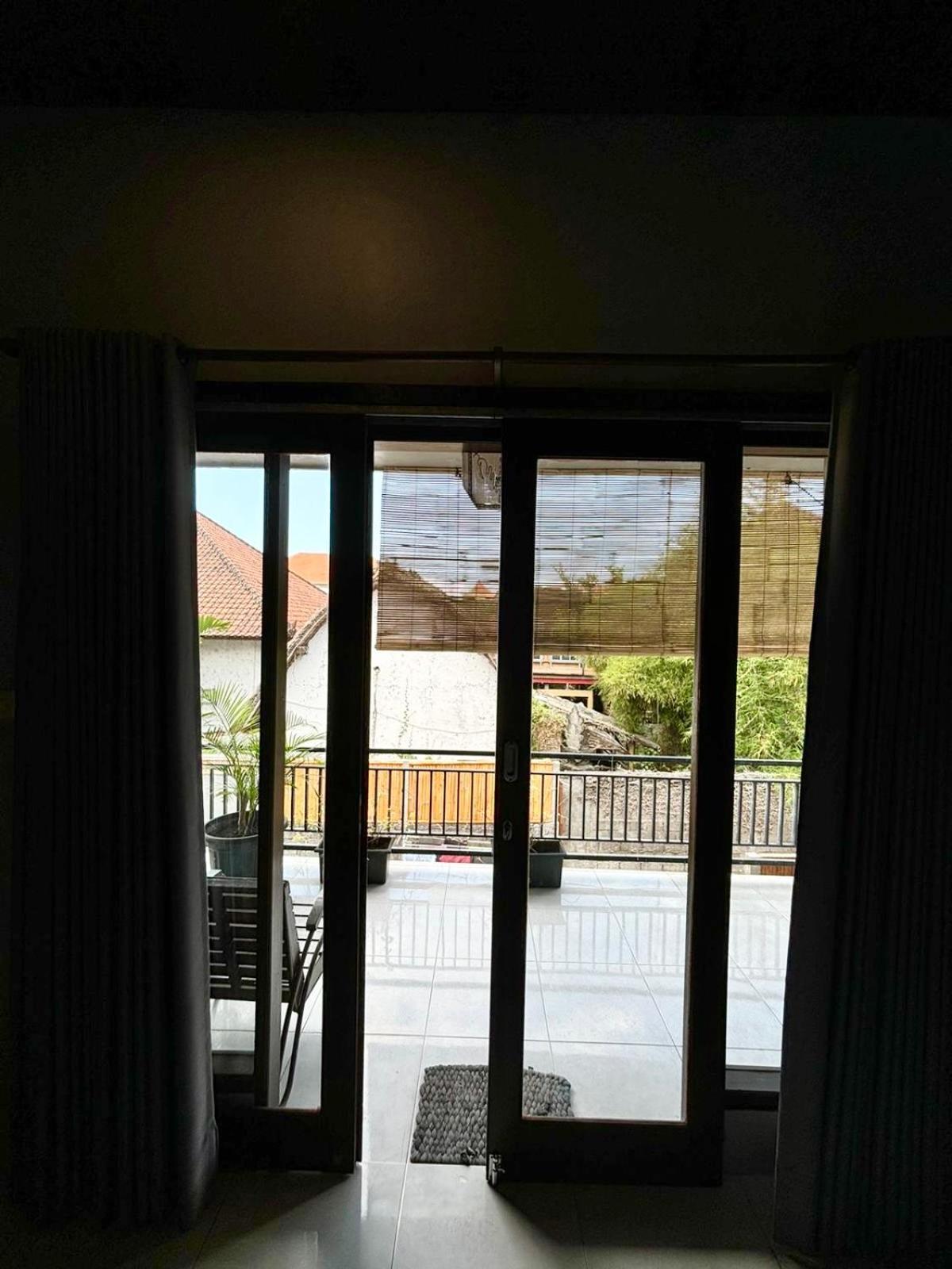 The Lima Home Stay In Canggu Eksteriør billede