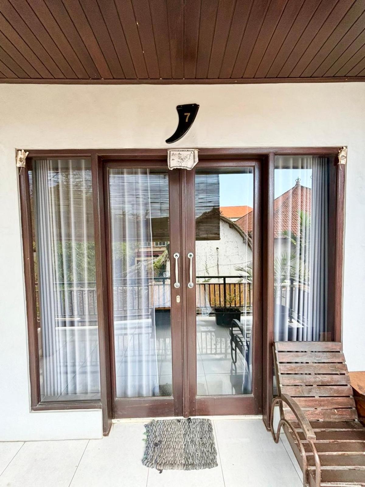 The Lima Home Stay In Canggu Eksteriør billede